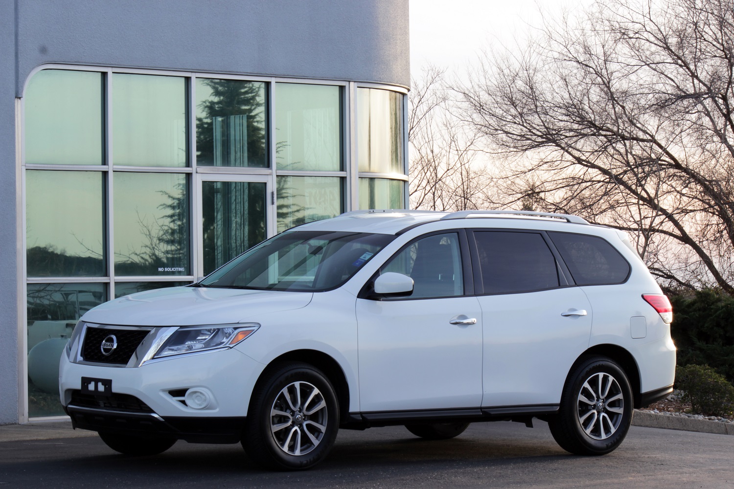 Prestige Motors PreOwned 2013 Nissan Pathfinder SV 4WD for Sale